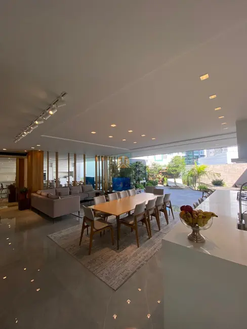 Foto 2 de Casa com 3 quartos à venda, 470m2 em Centro, Balneario Camboriu - SC