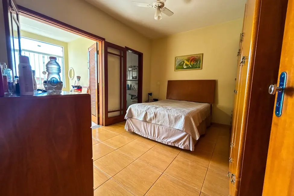 Foto 9 de Casa com 3 quartos à venda, 358m2 em Campo Grande, São Paulo - SP