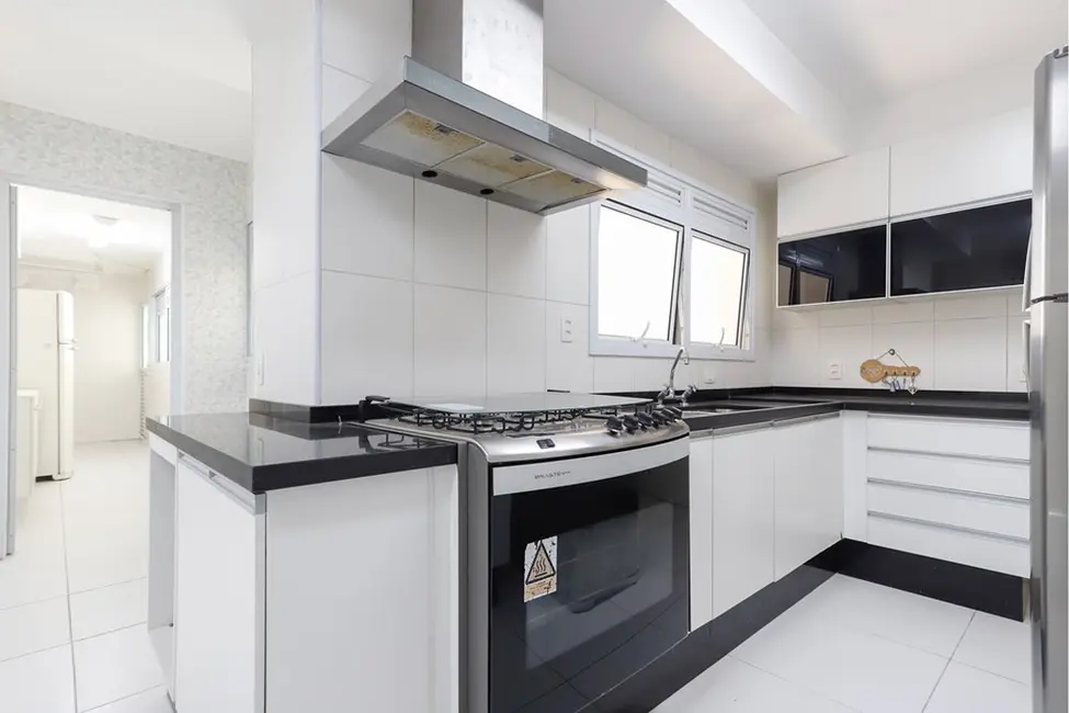 Foto 3 de Apartamento com 4 quartos à venda, 241m2 em Água Branca, São Paulo - SP