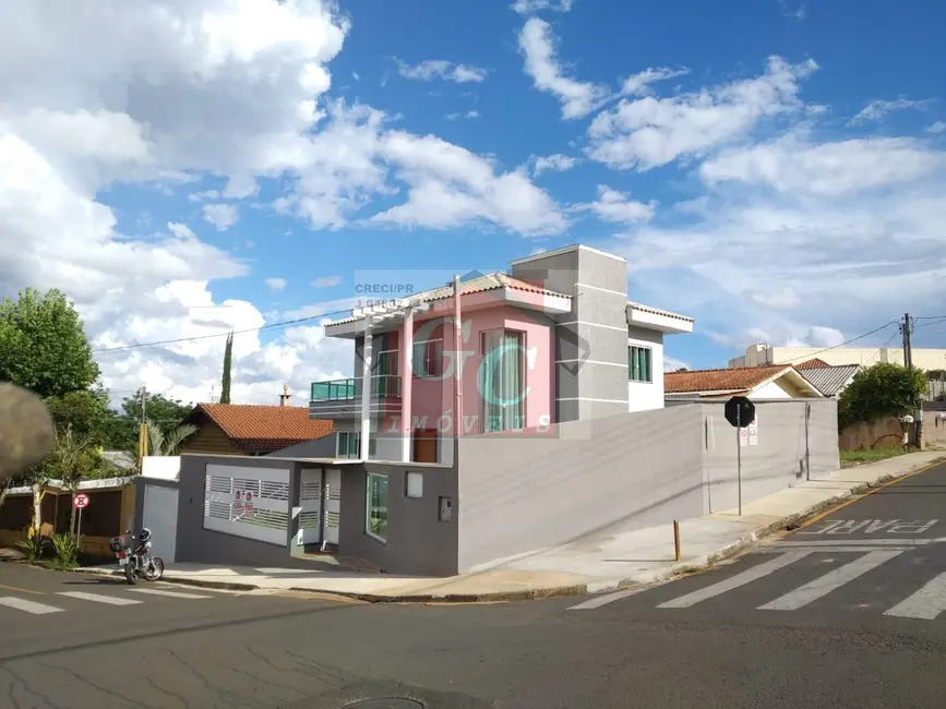 Foto 1 de Sobrado com 3 quartos à venda, 181m2 em Alto das Oliveiras, Telemaco Borba - PR