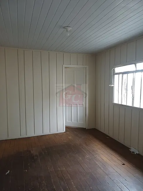 Casa com 3 quartos para alugar, 80m2 em Jardim Bom Jesus, Telemaco Borba - PR - imagem 3 Foto 3 de Casa com 3 quartos para alugar, 80m2 em Jardim Bom Jesus, Telemaco Borba - PR