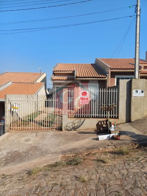 Foto 1 de Casa com 3 quartos à venda, 57m2 em Telemaco Borba - PR