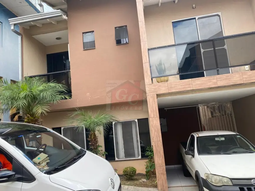 Sobrado com 3 quartos à venda, 97m2 em Jardim Alegre, Telemaco Borba - PR - imagem 3 Foto 3 de Sobrado com 3 quartos à venda, 97m2 em Jardim Alegre, Telemaco Borba - PR