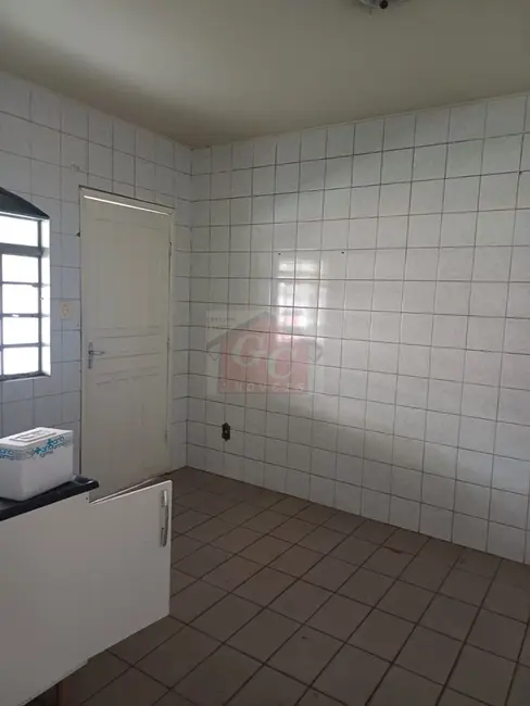 Foto 5 de Sobrado com 4 quartos para alugar, 150m2 em Jardim Bom Jesus, Telemaco Borba - PR