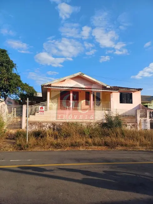 Foto 1 de Casa com 4 quartos à venda, 160m2 em Telemaco Borba - PR