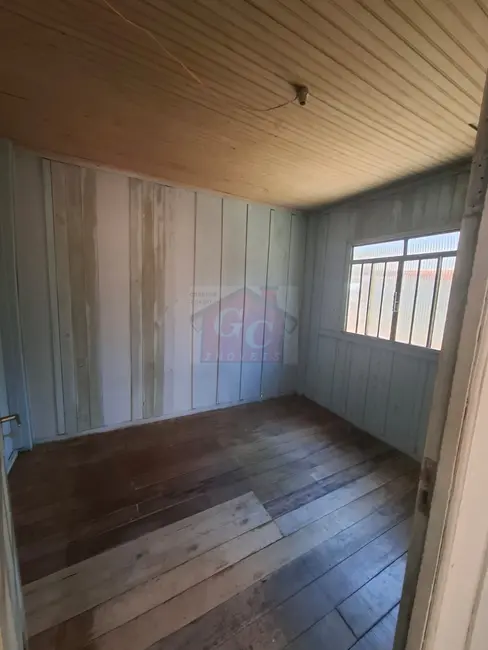 Casa com 2 quartos para alugar, 50m2 em Jardim Bom Jesus, Telemaco Borba - PR - imagem 4 Foto 4 de Casa com 2 quartos para alugar, 50m2 em Jardim Bom Jesus, Telemaco Borba - PR