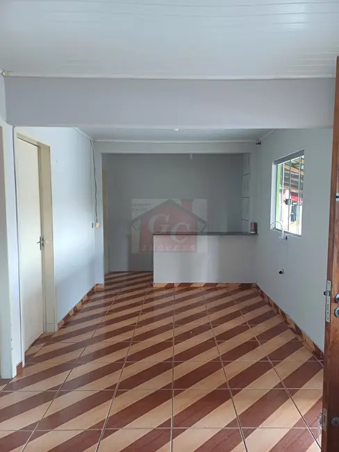 Foto 2 de Casa com 2 quartos para alugar, 40m2 em Centro, Telemaco Borba - PR
