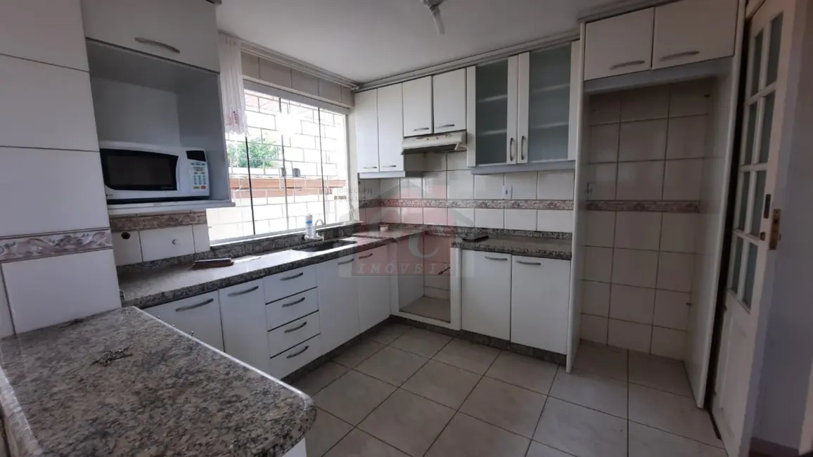 Foto 2 de Apartamento com 2 quartos para alugar, 140m2 em Centro, Telemaco Borba - PR