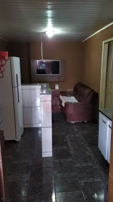 Casa com 1 quarto para alugar, 50m2 em Parque Limeira Área II, Telemaco Borba - PR - imagem 4 Foto 4 de Casa com 1 quarto para alugar, 50m2 em Parque Limeira Área II, Telemaco Borba - PR