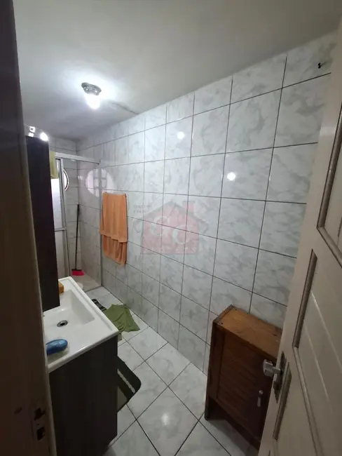 Casa com 4 quartos à venda e para alugar, 130m2 em Socomim, Telemaco Borba - PR - imagem 9 Foto 9 de Casa com 4 quartos à venda e para alugar, 130m2 em Socomim, Telemaco Borba - PR