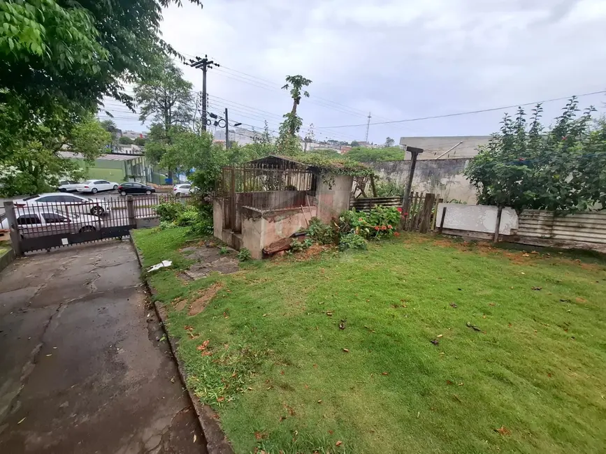 Casa com 4 quartos à venda e para alugar, 130m2 em Socomim, Telemaco Borba - PR - imagem 5 Foto 5 de Casa com 4 quartos à venda e para alugar, 130m2 em Socomim, Telemaco Borba - PR
