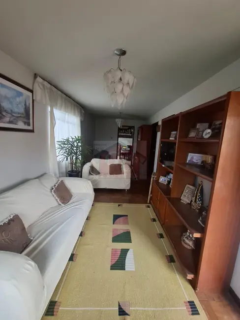 Casa com 4 quartos à venda e para alugar, 130m2 em Socomim, Telemaco Borba - PR - imagem 8 Foto 8 de Casa com 4 quartos à venda e para alugar, 130m2 em Socomim, Telemaco Borba - PR