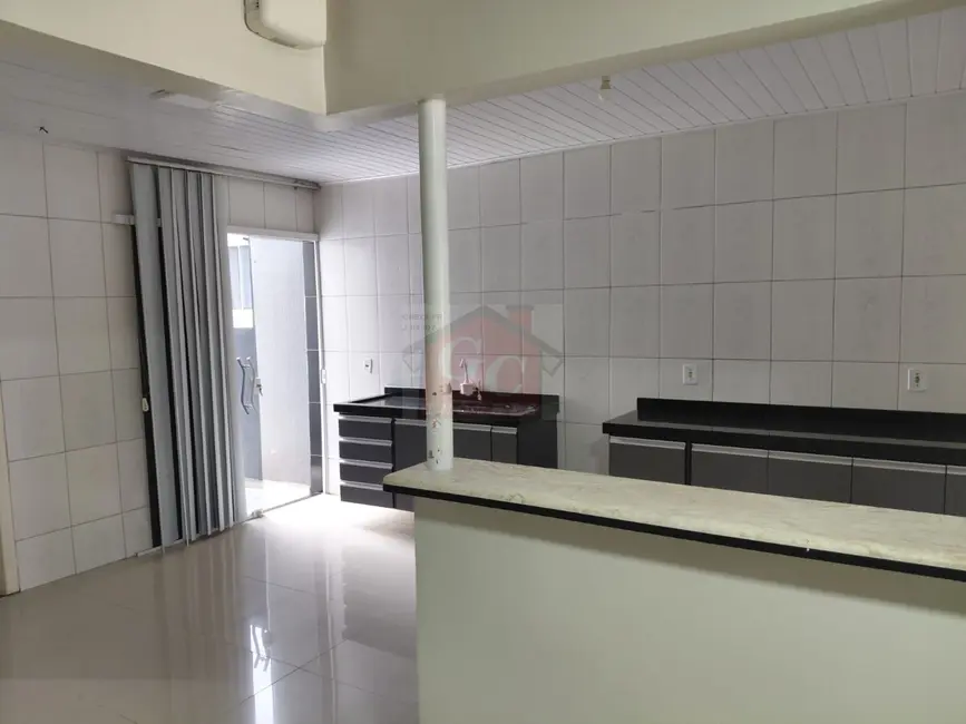 Foto 6 de Casa com 3 quartos para alugar, 70m2 em Jardim Itália, Telemaco Borba - PR