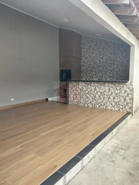 Foto 9 de Casa com 3 quartos para alugar, 70m2 em Jardim Itália, Telemaco Borba - PR