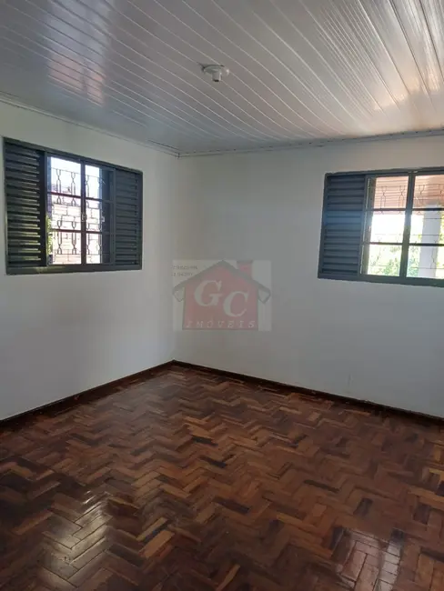 Casa com 2 quartos para alugar, 60m2 em Alto das Oliveiras, Telemaco Borba - PR - imagem 3 Foto 3 de Casa com 2 quartos para alugar, 60m2 em Alto das Oliveiras, Telemaco Borba - PR
