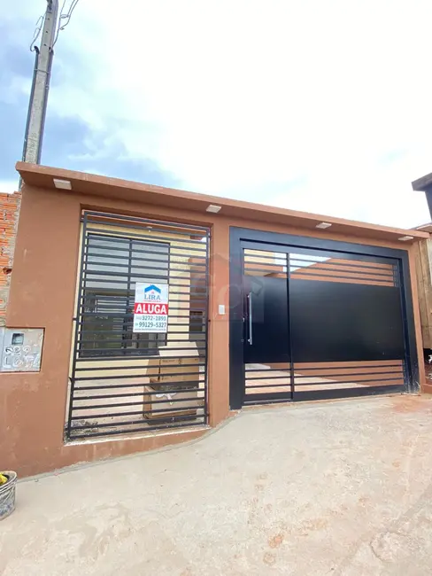 Foto 1 de Casa com 3 quartos para alugar, 140m2 em Telemaco Borba - PR