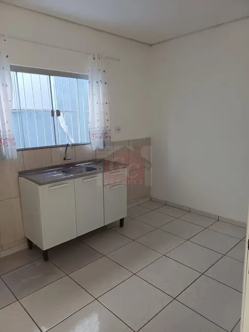 Foto 2 de Casa com 3 quartos para alugar, 70m2 em Centro, Telemaco Borba - PR