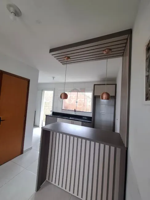 Foto 4 de Sobrado com 3 quartos para alugar, 70m2 em Telemaco Borba - PR