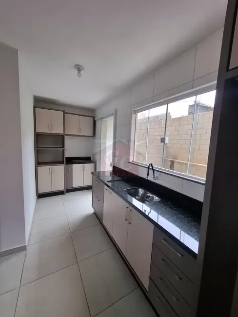 Foto 5 de Sobrado com 3 quartos para alugar, 70m2 em Telemaco Borba - PR