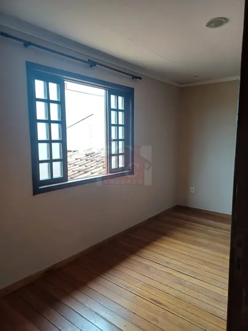 Sobrado com 3 quartos à venda, 270m2 em Centro, Telemaco Borba - PR - imagem 7 Foto 7 de Sobrado com 3 quartos à venda, 270m2 em Centro, Telemaco Borba - PR