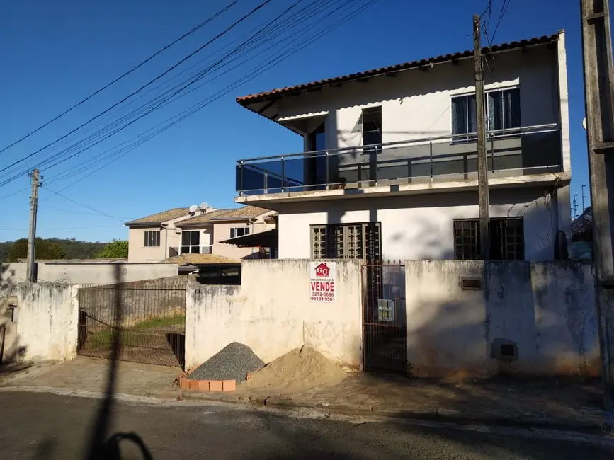 Foto 1 de Casa com 7 quartos à venda, 270m2 em Macopa, Telemaco Borba - PR