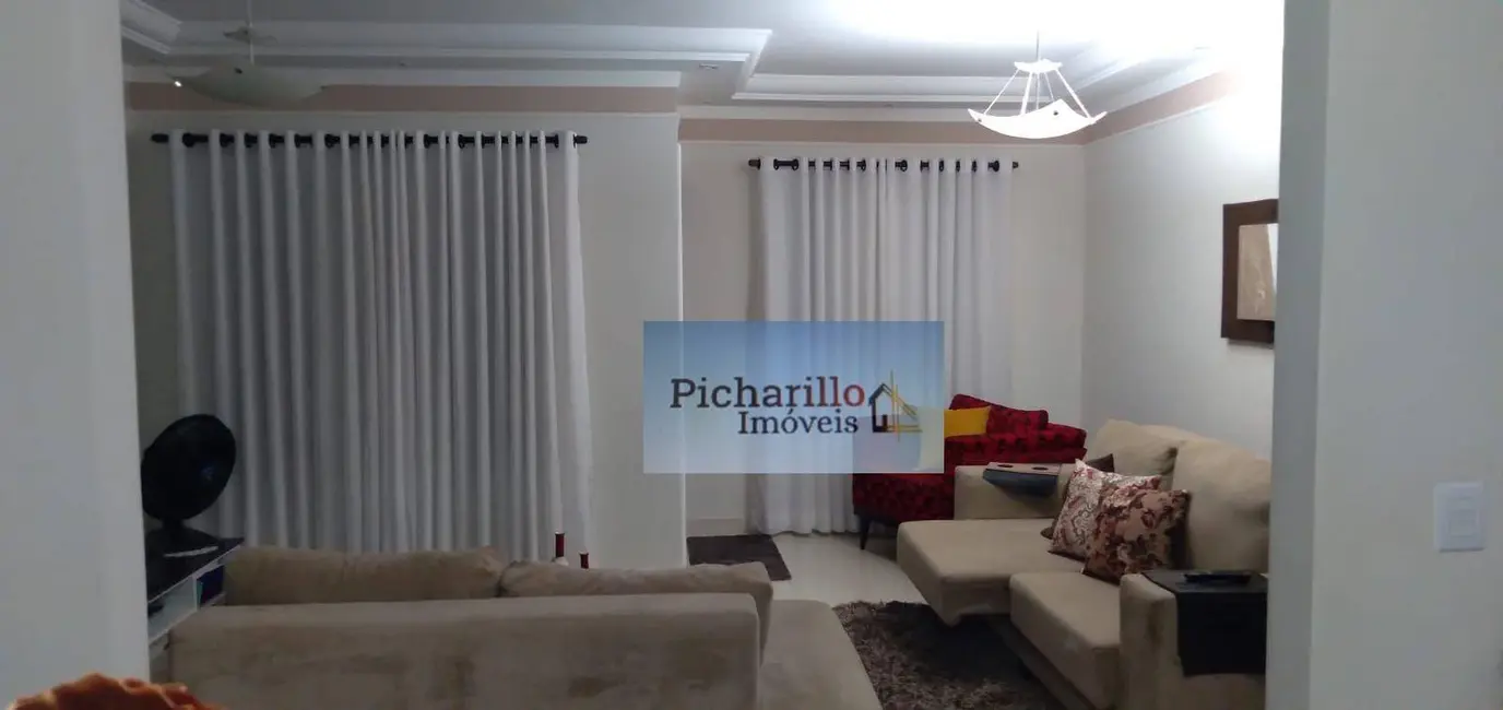 Casa com 3 quartos à venda, 310m2 em Ibate - SP - imagem 3 Foto 3 de Casa com 3 quartos à venda, 310m2 em Ibate - SP