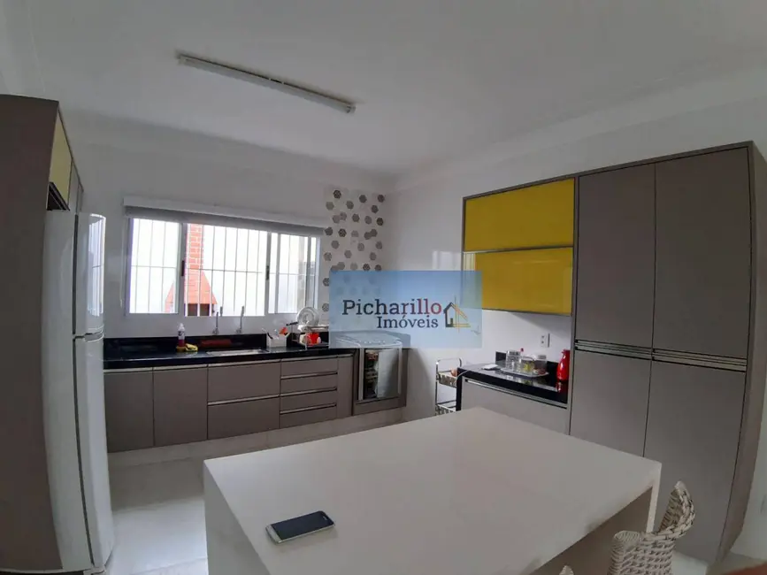 Foto 3 de Casa com 3 quartos à venda, 357m2 em Taquaritinga - SP