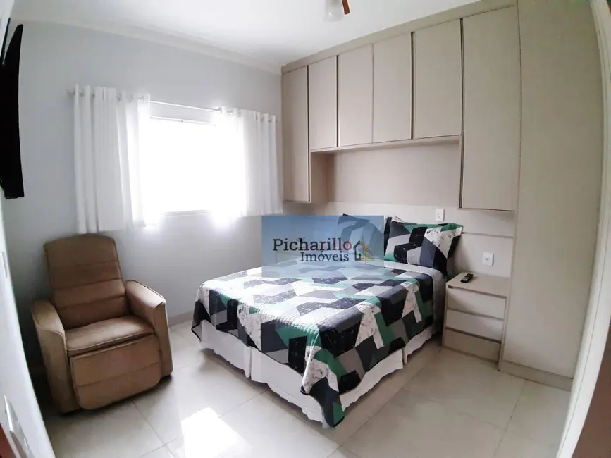 Foto 6 de Casa com 3 quartos à venda, 357m2 em Taquaritinga - SP