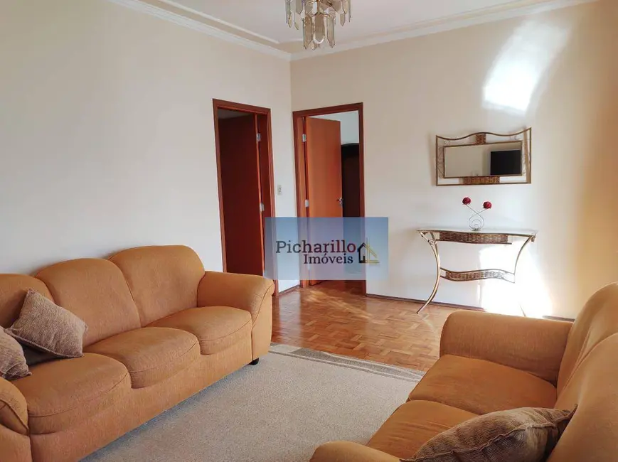 Casa com 3 quartos à venda, 300m2 em Centro, Sao Carlos - SP - imagem 3 Foto 3 de Casa com 3 quartos à venda, 300m2 em Centro, Sao Carlos - SP