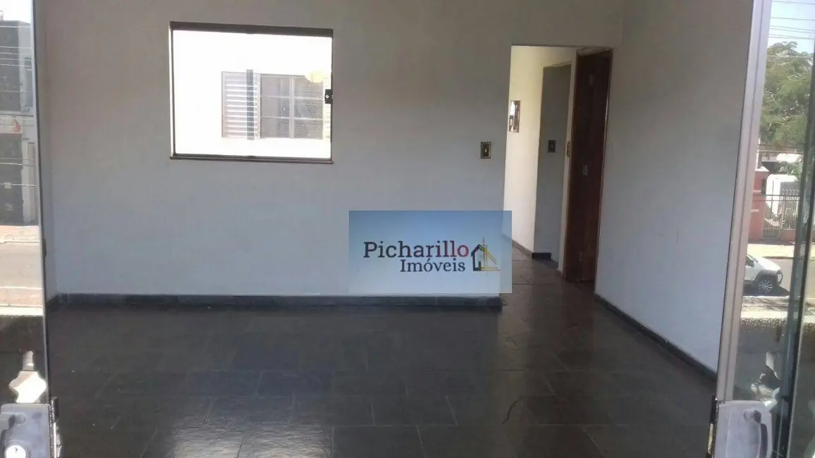 Casa com 3 quartos à venda, 300m2 em Vila Prado, Sao Carlos - SP - imagem 8 Foto 8 de Casa com 3 quartos à venda, 300m2 em Vila Prado, Sao Carlos - SP