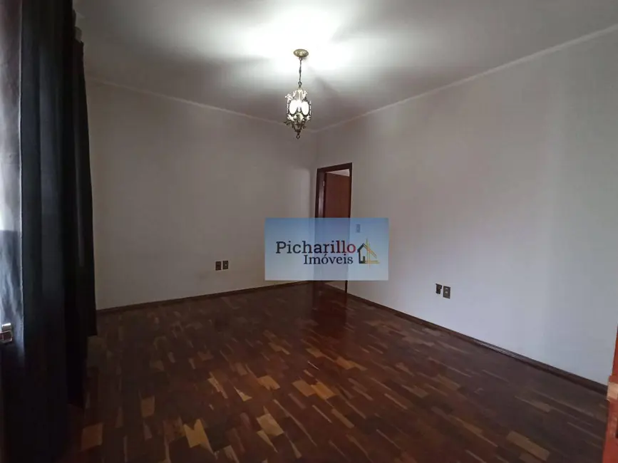 Casa com 3 quartos à venda, 194m2 em Jardim Bandeirantes, Sao Carlos - SP - imagem 3 Foto 3 de Casa com 3 quartos à venda, 194m2 em Jardim Bandeirantes, Sao Carlos - SP