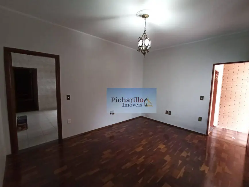 Casa com 3 quartos à venda, 194m2 em Jardim Bandeirantes, Sao Carlos - SP - imagem 4 Foto 4 de Casa com 3 quartos à venda, 194m2 em Jardim Bandeirantes, Sao Carlos - SP