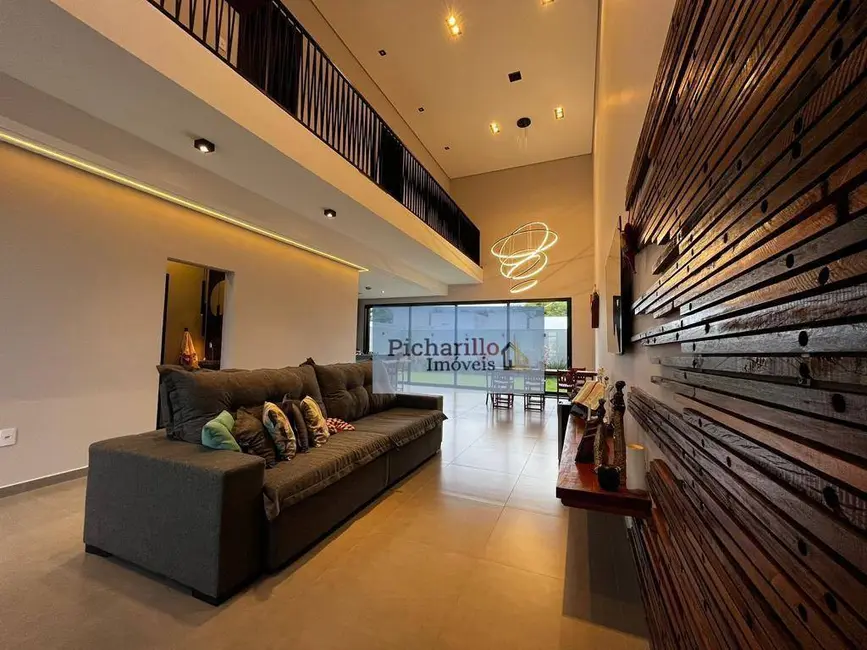 Foto 2 de Casa de Condomínio com 3 quartos à venda, 250m2 em Sao Carlos - SP