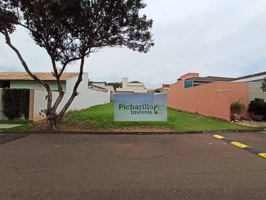 Foto 2 de Terreno / Lote à venda, 334m2 em Sao Carlos - SP