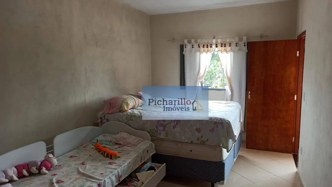 Chácara com 4 quartos à venda, 300m2 em Itirapina - SP - imagem 5 Foto 5 de Chácara com 4 quartos à venda, 300m2 em Itirapina - SP