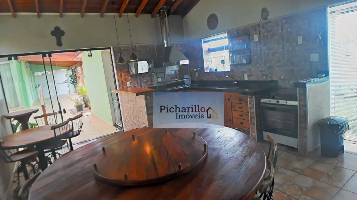 Foto 2 de Casa com 3 quartos à venda, 500m2 em Jardim Ricetti, Sao Carlos - SP