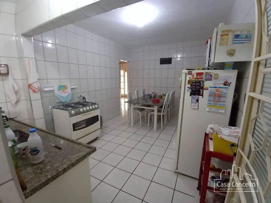 Casa com 2 quartos à venda, 250m2 em Vila Barcelona, Sorocaba - SP - imagem 2 Foto 2 de Casa com 2 quartos à venda, 250m2 em Vila Barcelona, Sorocaba - SP
