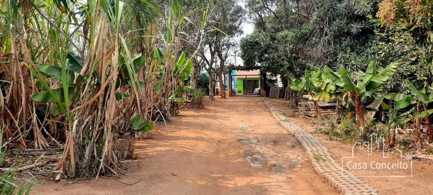 Chácara com 3 quartos à venda, 1800m2 em Vila Helena, Sorocaba - SP - imagem 6 Foto 6 de Chácara com 3 quartos à venda, 1800m2 em Vila Helena, Sorocaba - SP