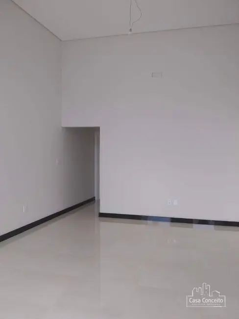 Casa de Condomínio com 3 quartos à venda, 250m2 em Wanel Ville, Sorocaba - SP - imagem 8 Foto 8 de Casa de Condomínio com 3 quartos à venda, 250m2 em Wanel Ville, Sorocaba - SP