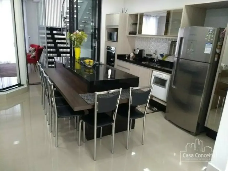 Casa de Condomínio com 3 quartos à venda, 200m2 em Wanel Ville, Sorocaba - SP - imagem 9 Foto 9 de Casa de Condomínio com 3 quartos à venda, 200m2 em Wanel Ville, Sorocaba - SP