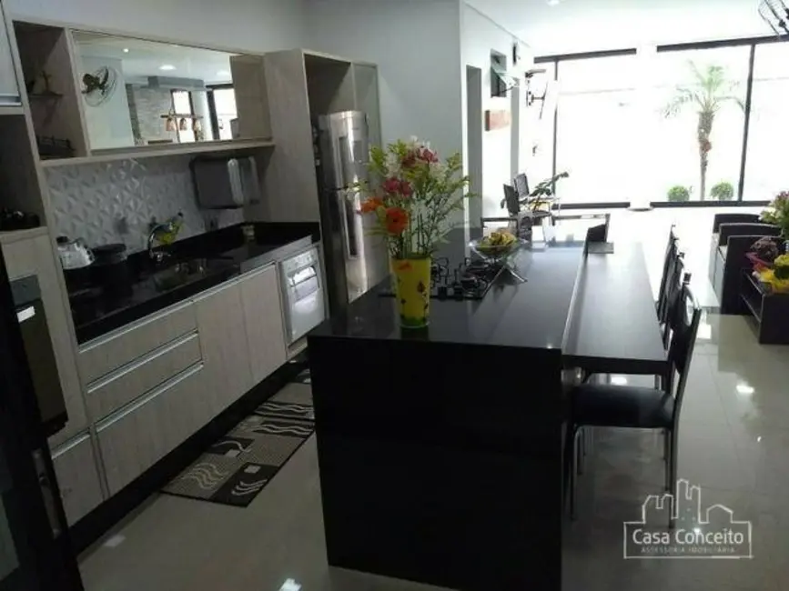 Foto 1 de Casa de Condomínio com 3 quartos à venda, 200m2 em Wanel Ville, Sorocaba - SP