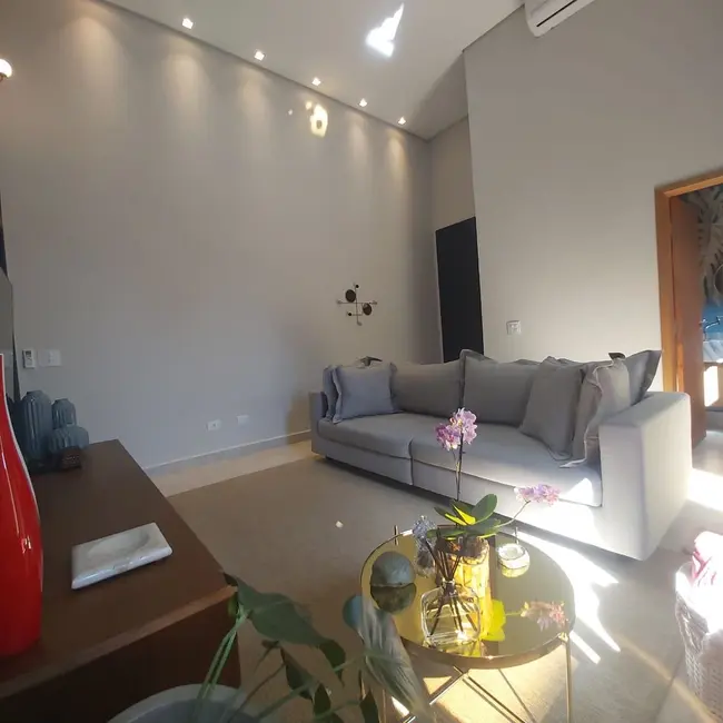 Foto 9 de Casa com 3 quartos à venda, 198m2 em Salto - SP