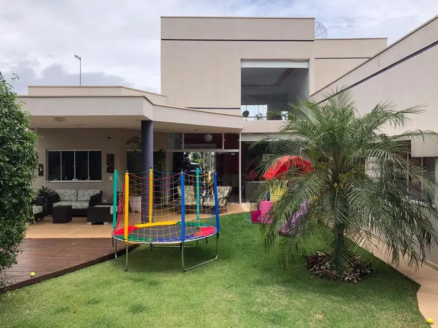 Foto 2 de Casa com 3 quartos à venda, 456m2 em Salto - SP