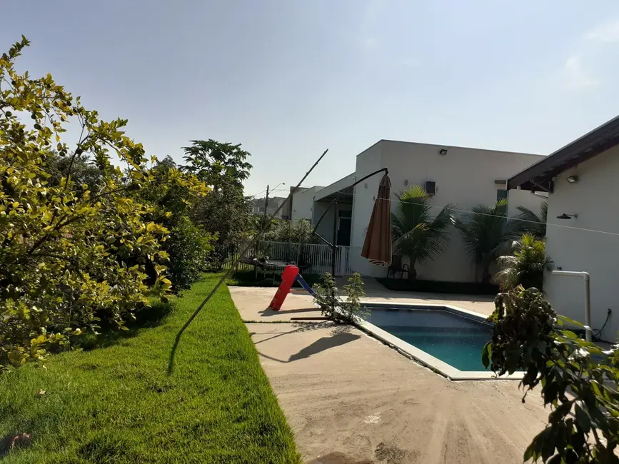 Foto 9 de Casa com 3 quartos à venda, 400m2 em Salto - SP