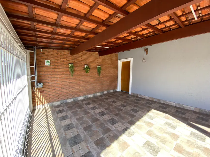 Foto 2 de Casa com 3 quartos à venda, 406m2 em Jardim Celani, Salto - SP