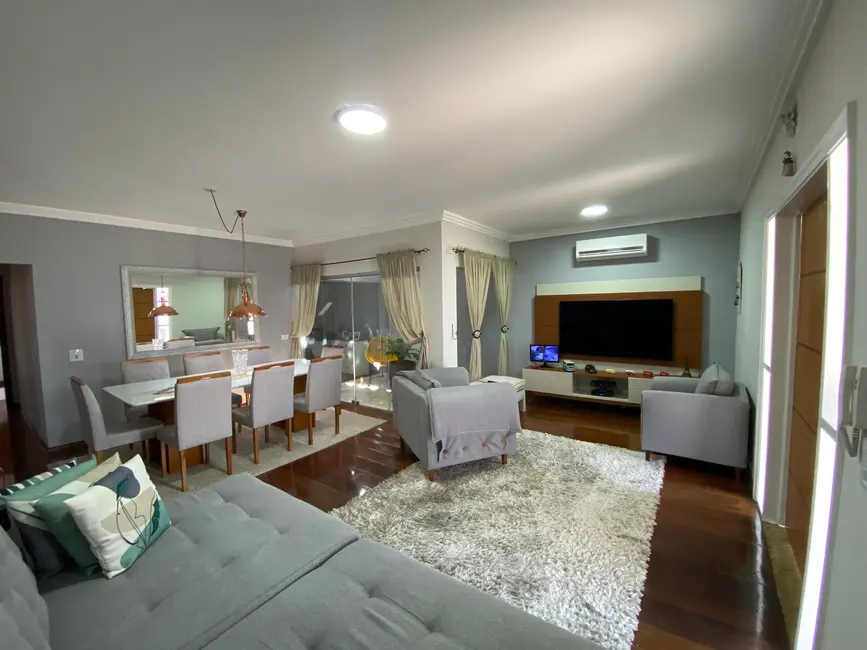 Foto 8 de Casa com 3 quartos à venda, 406m2 em Jardim Celani, Salto - SP