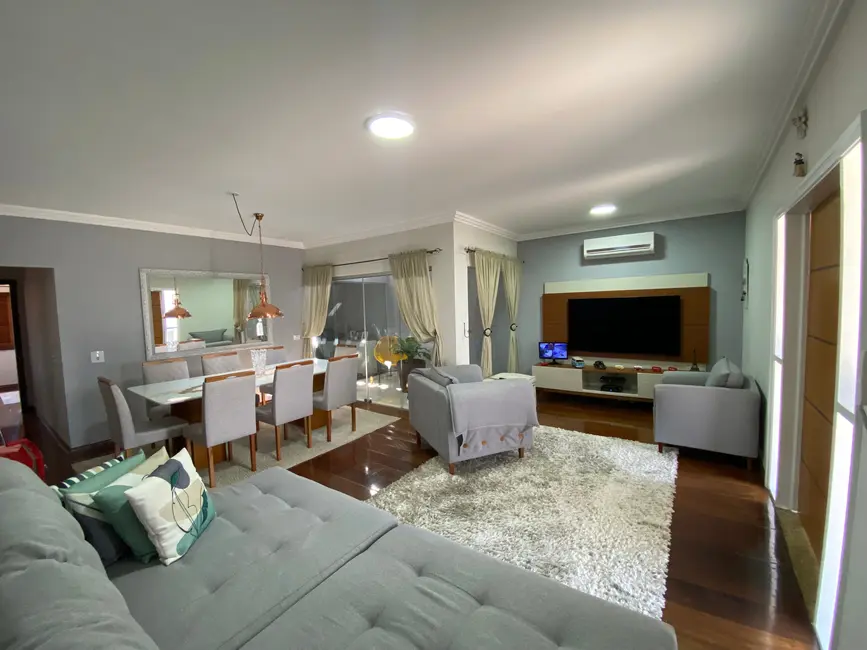 Foto 9 de Casa com 3 quartos à venda, 406m2 em Jardim Celani, Salto - SP