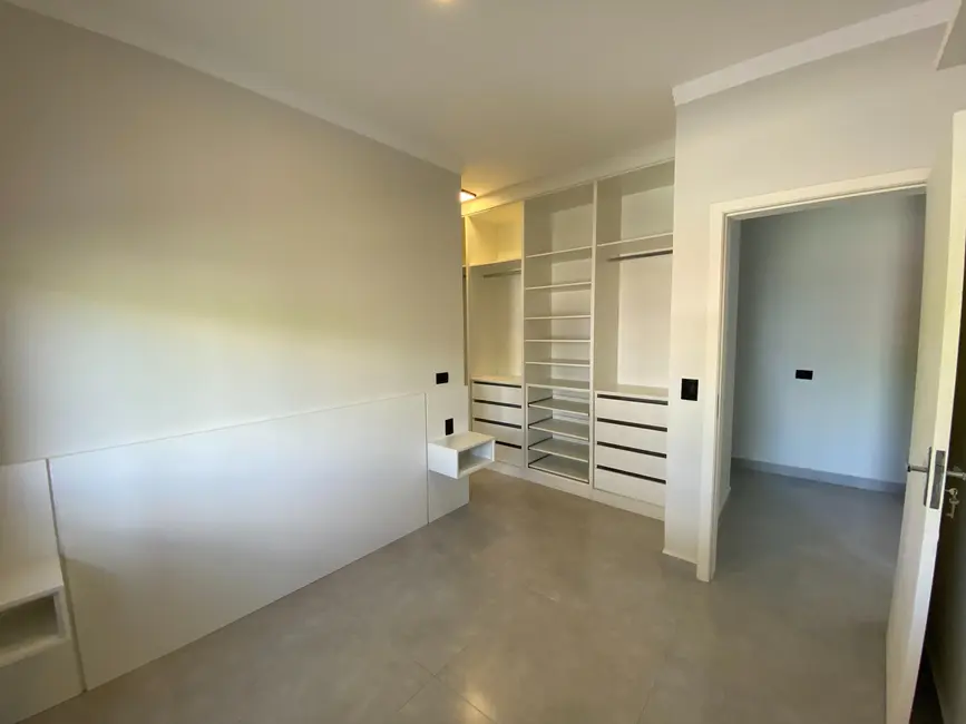 Foto 8 de Casa de Condomínio com 3 quartos à venda, 200m2 em Salto - SP