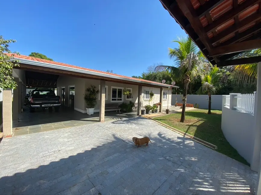 Foto 2 de Chácara com 3 quartos à venda, 300m2 em Condomínio Zuleika Jabour, Salto - SP