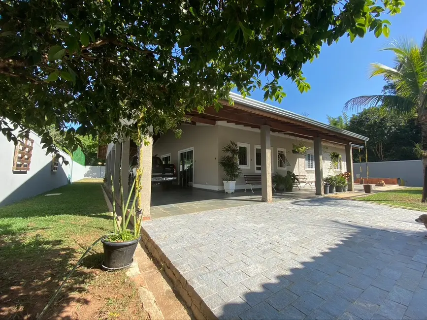 Foto 3 de Chácara com 3 quartos à venda, 300m2 em Condomínio Zuleika Jabour, Salto - SP